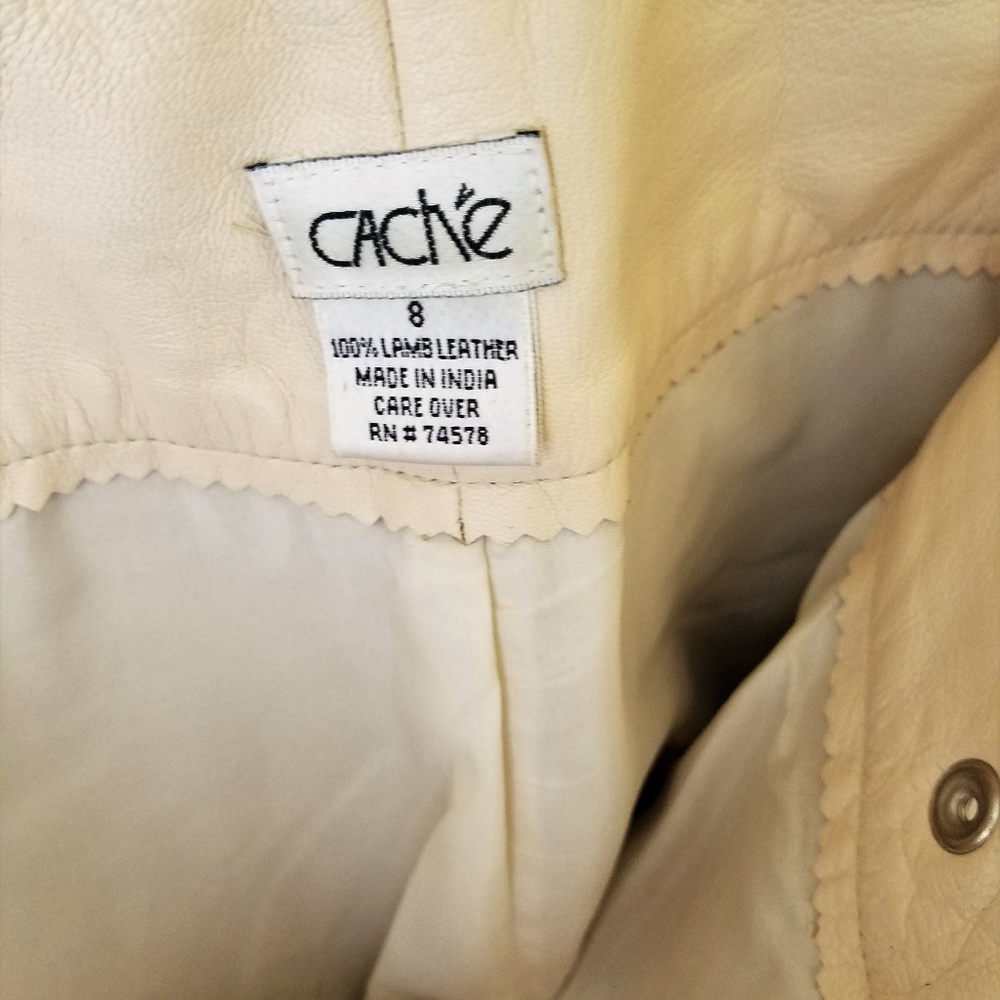 Cach'e - Picture 5 of 6